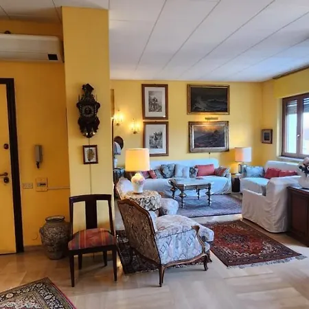 Sunflower House *