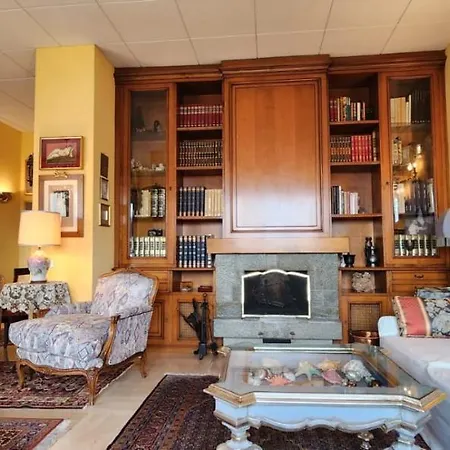 Sunflower House Алессандрия