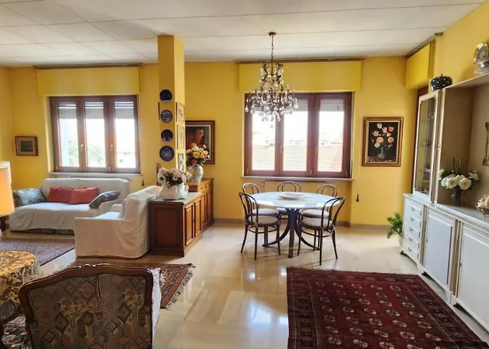 דירה Sunflower House *