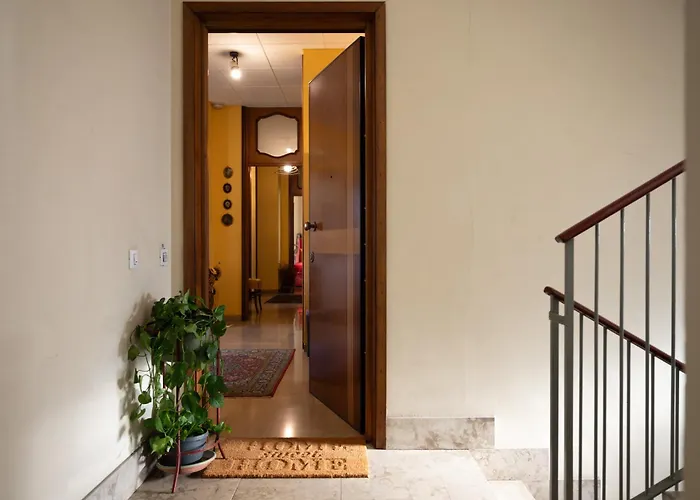 דירה Sunflower House